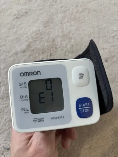 Aparelho de pressão digital Omron HEM-6124