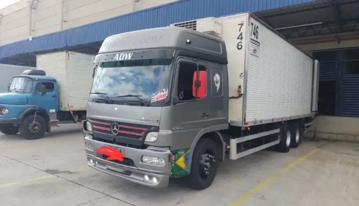 Atego 2425 - Cinza - Teto Alto - (ÚNICO DONO) - todo original - nunca batido