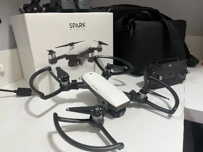 DJI Spark Fly More Combo + Maleta de Transporte