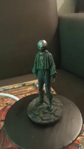 Miniatura Prisoner - Elden Ring 12.5cm altura impresso em resina e pintado a mão