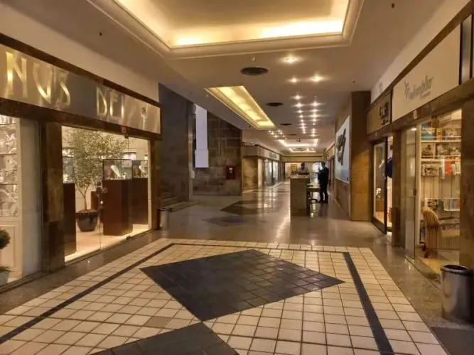 Loja Comercial à venda com 58 m² na Gávea-RJ