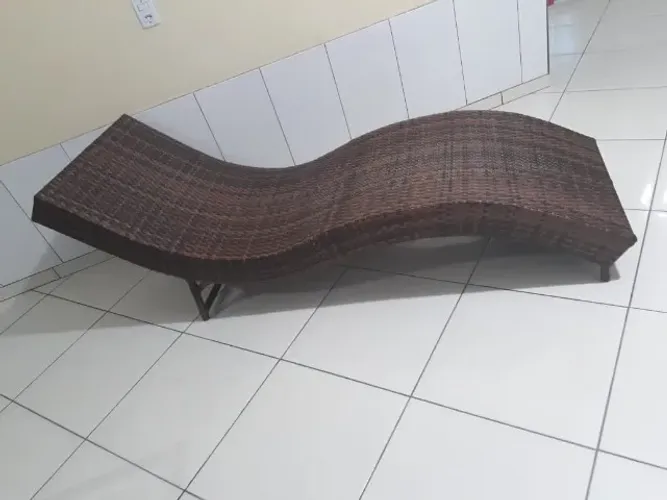 ESPREGUIÇADEIRA ONDULADA