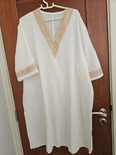 Moda Praia - Verão. Vestido praiano linhão com renda