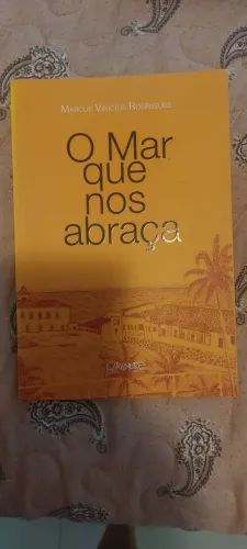 Livro o mqr que nos abraca
