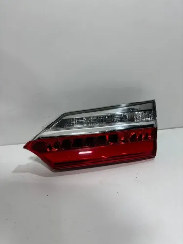Lanterna da tampa Toyota Corolla 2018/2019 lado direito