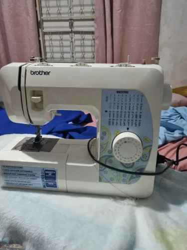 Maquina de costura Marca Brother Semi Nov