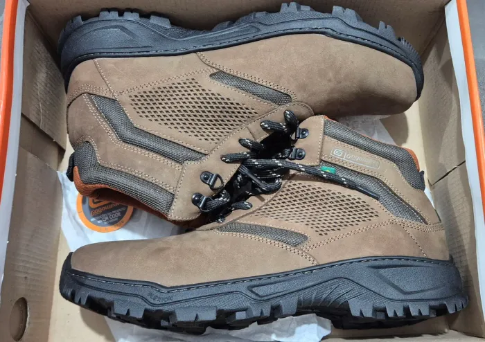 Bota 43 nova