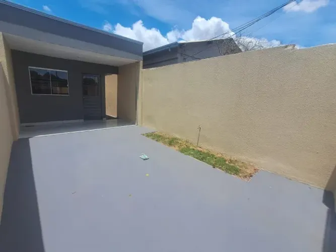 CASA PRONTA PARA FINANCIAMENTO BEM LOCALIZADA