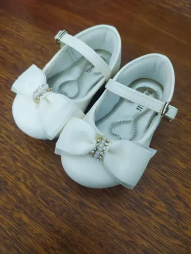Sapato Infantil Pampili Com Pérolas Artificiais