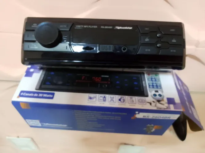 Rádio automotivo com Blutoofhe