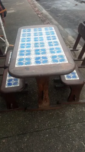 Mesa Madeira com cadeiras