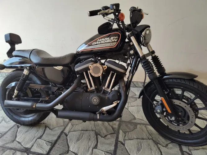 Harley-Davidson Sportster XL 883 R