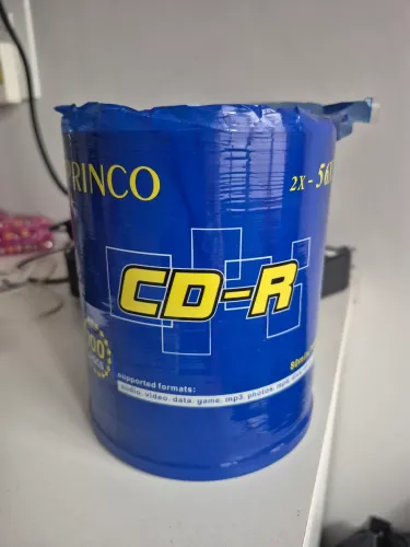 Pack com 90 CDs R virgens