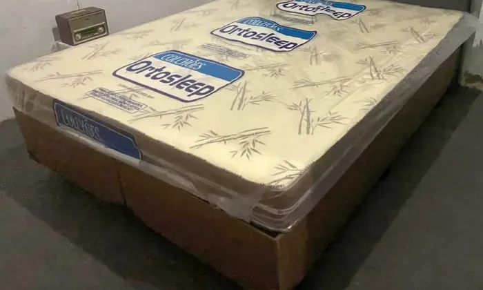 Cama queen colchão de 17 cm espuma bem firme