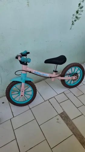 Bicicleta infantil de equilíbrio sem pedal