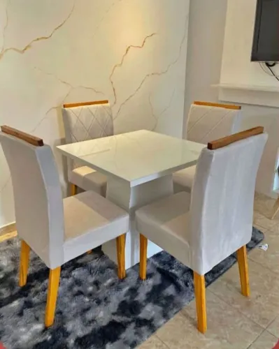 Mesa de Jantar 4 Cadeiras - Promoção por tempo ilimitado