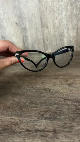 Óculos À La Garçonne - Modelo Gatinho