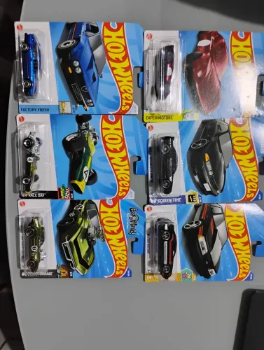 CARROS HOTWHEELS