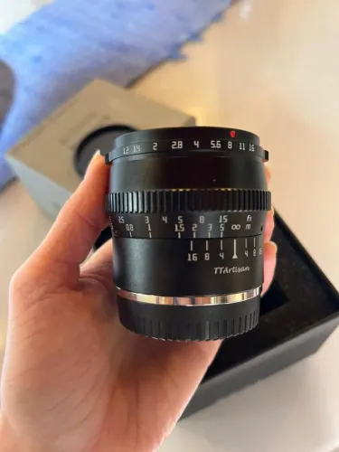 Lente TTArtisan Fuji 50mm 1.2
