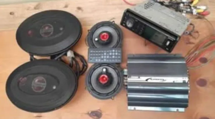 Jogo de Som Automotivo Sony (Ótimo Estado)