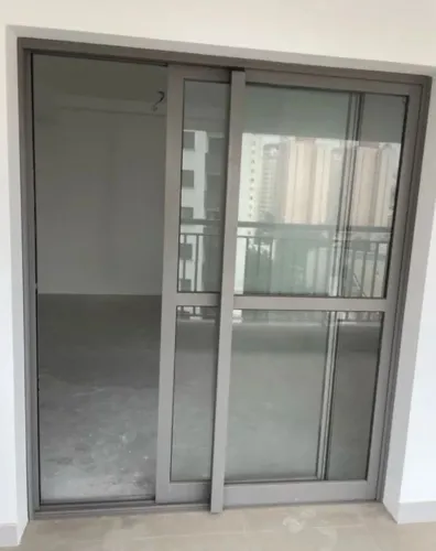 Porta alumínio cinza 1,78 X 2,15