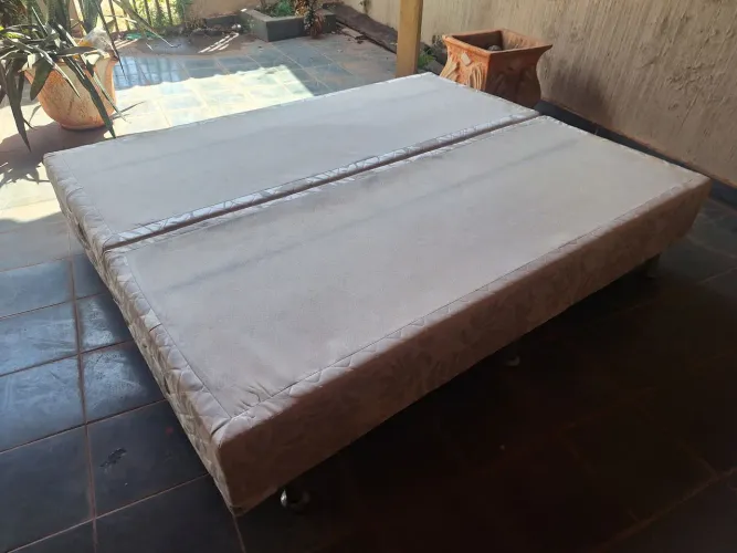 Cama Box Casal Eurosono (2 bases de solteiro) vendo conjunto e solteiro