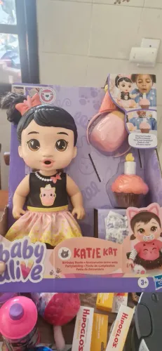 Boneca Baby Alive Katie Kat Aniversário