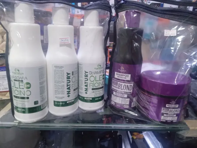 mascaras e shampoo