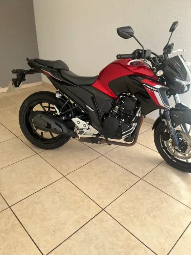 FZ25