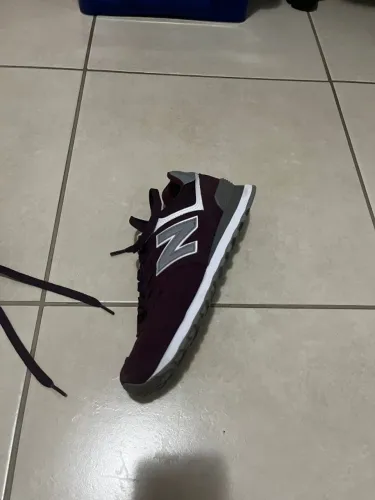 Tênis New Balance 574