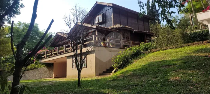 Condomínio com 5 quartos à venda ou para locação em Caraguatá - SP