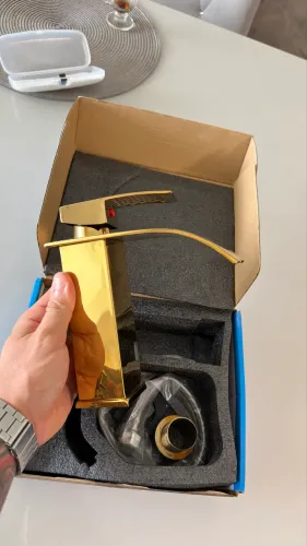 Torneira De Banheiro Bica Baixa Cascata Monocomando Ouro Dourado Ouro
