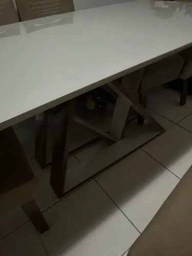 Vendo mesa 6 lugares mais cadeiras 