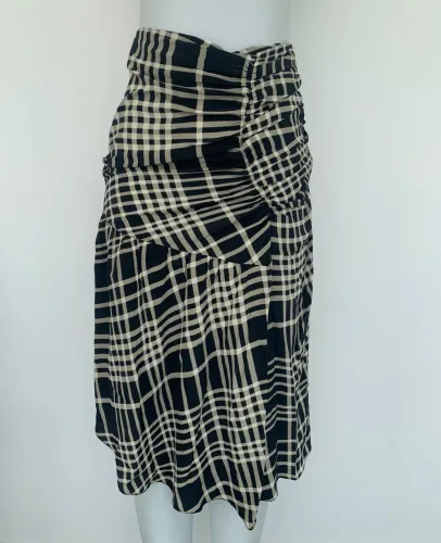 Saia midi A.Brand N. 36 excelente estado!