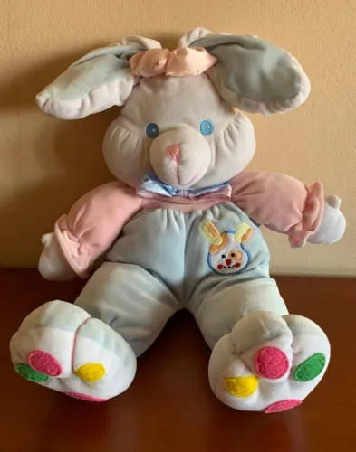 Pelúcia coelho fisher price 