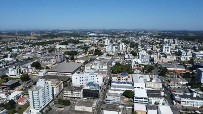 Terreno BEM LOCALIZADO para obter renda, fazer um prédio ou instalar empresa centro içara