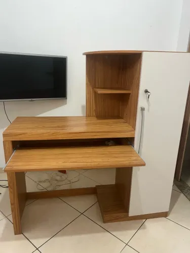 Vendo escrivaninha em ótimo estado