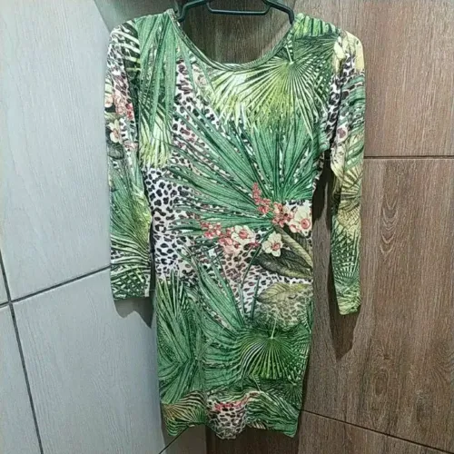 Vestido feminino coladinho estilo veste legging semi novo tamanho P