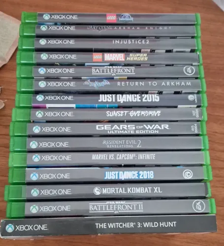 Lote com 15 jogos para X-Box One - Todos originais e conservados (quase novos)
