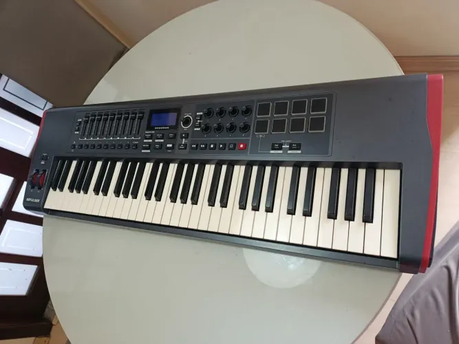 Teclado controlador USB/MiDi Novation Impulse 61