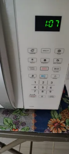 Vende -se microondas 34 litros mas informações no whap *
