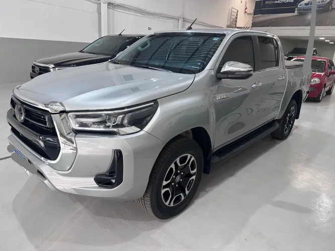 Toyota Hilux CD SRX 4X4 2.8 TDI 16V Diesel Aut. 2022