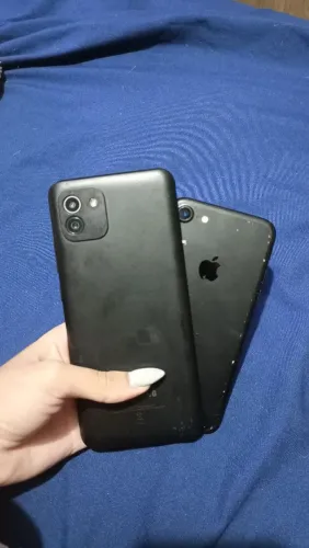 Dois celulares para peças - não tenho certeza se funcionam