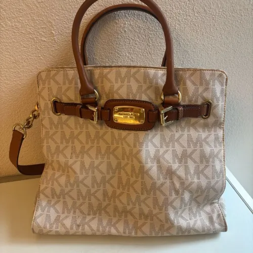 Bolsa Michael Kors praticamente nova