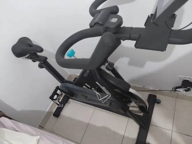 Bike Spinning Goper Smart com Super Tela de 15" - Estado de Nova