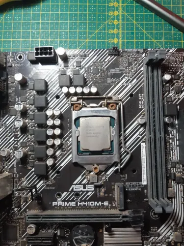 Kit Intel i3-10100f + H410M-E (Acompanha Gabinete Pichau)