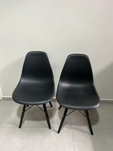 Cadeiras Eames TokStok