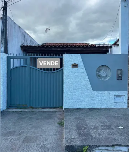 CASA NO BAIRRO CONCEIÇÃO PROXIMO AO ATACADAO SAO ROQUE DA RUA CALAMAR