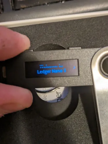 Ledger Nano S com defeito na tela