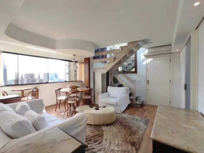 Apartamento para Alugar no Bairro Petrópolis com 136 m² e 2 dormitórios/quartos